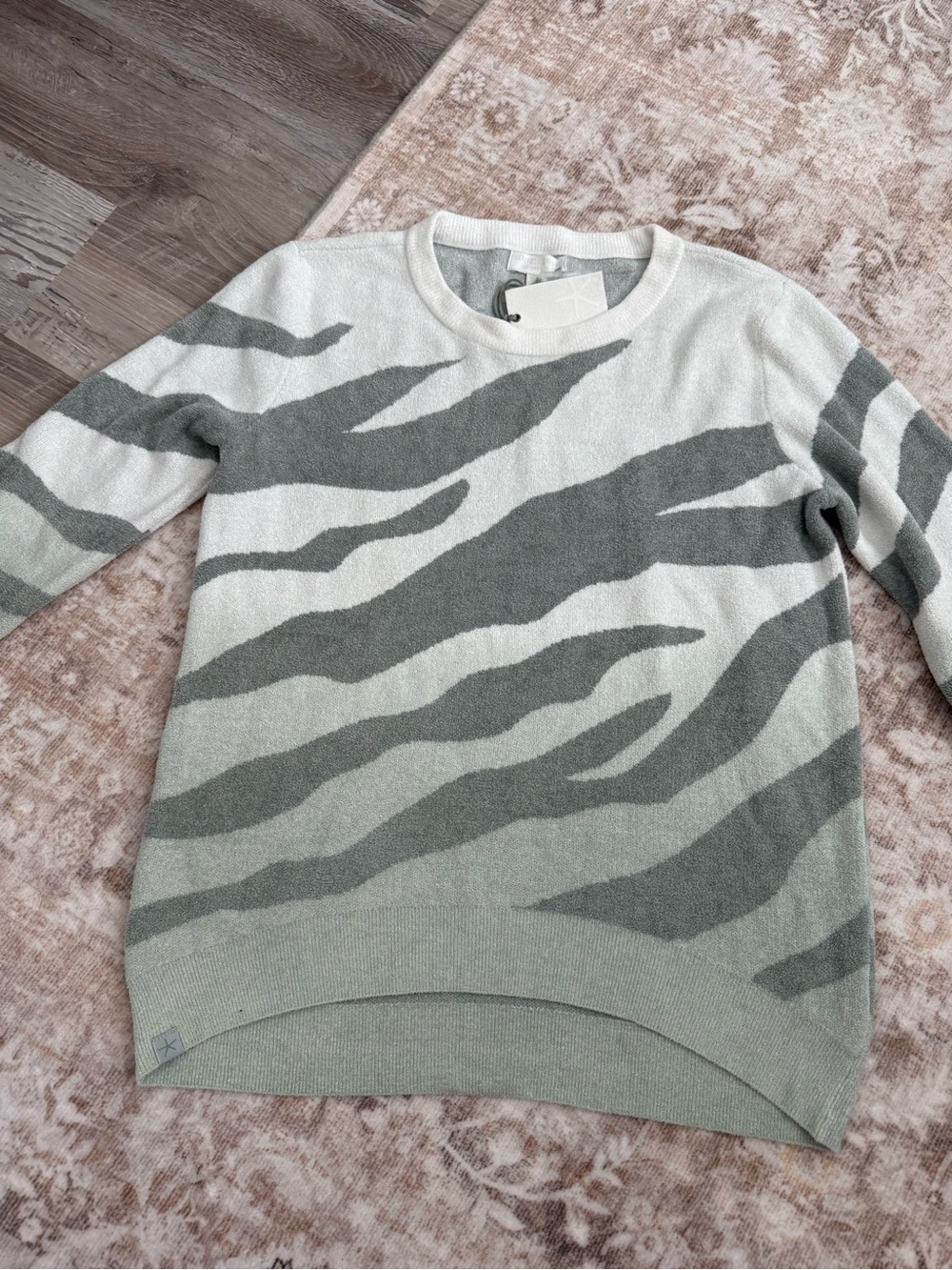 NWT Barefoot Dreams CozyChic Ultra Lite Ocean Reef Zebra Pullover Sweater S